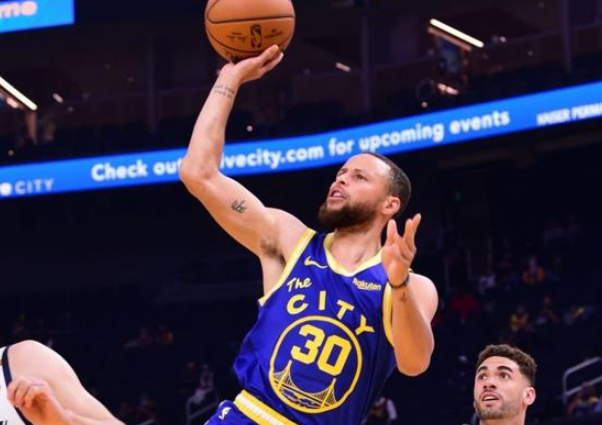  勇士末节翻盘终结灰熊七连胜  